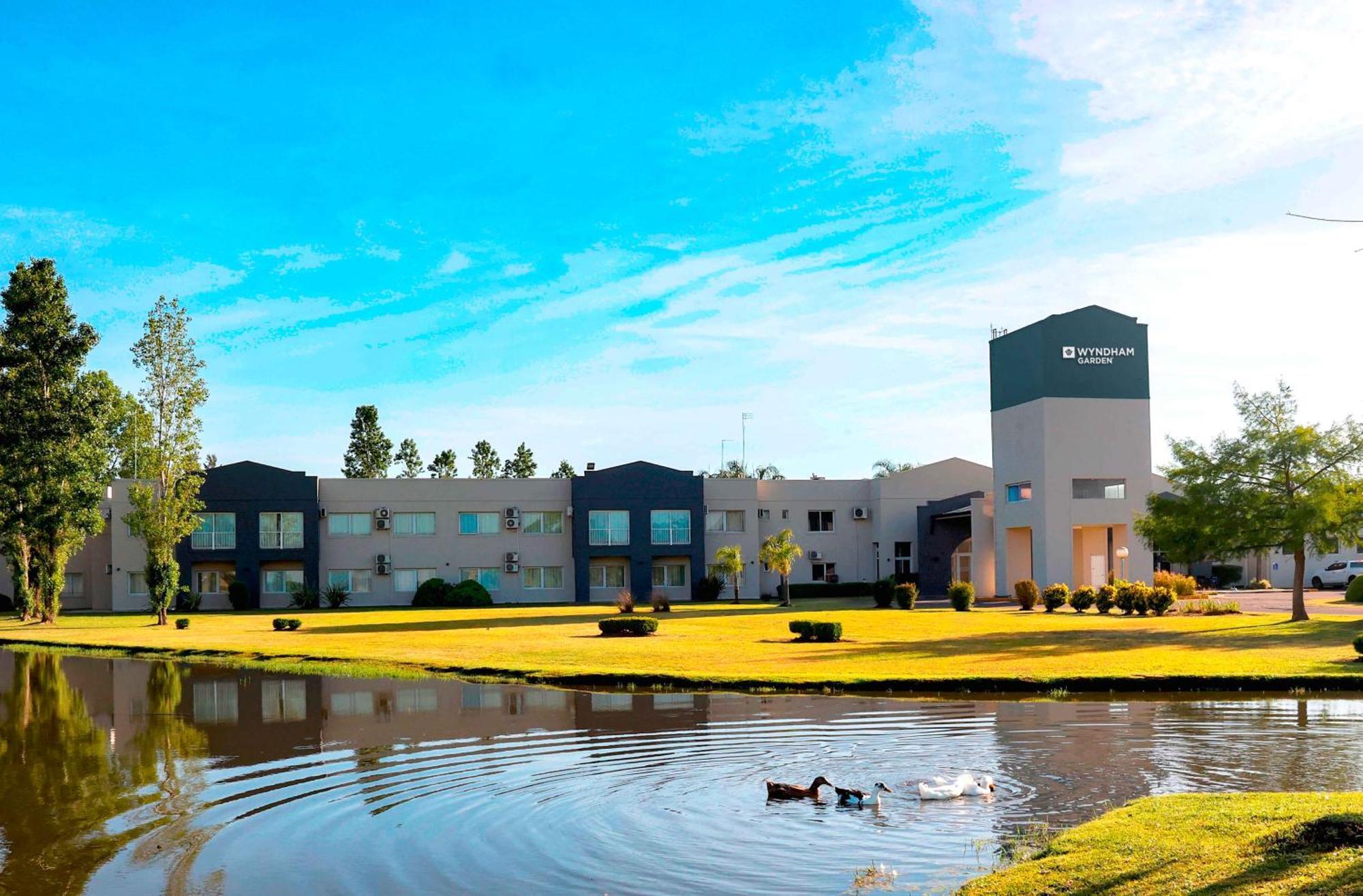 Wyndham Garden Campana Otel Dış mekan fotoğraf